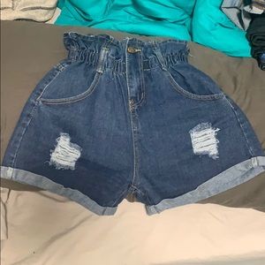 High waisted, loose fit shorts